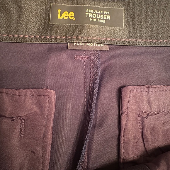 Lee Women's Black Straight Leg Trousers -14 Short - Ultra Lux Comfort NWT - Picture 6 of 11